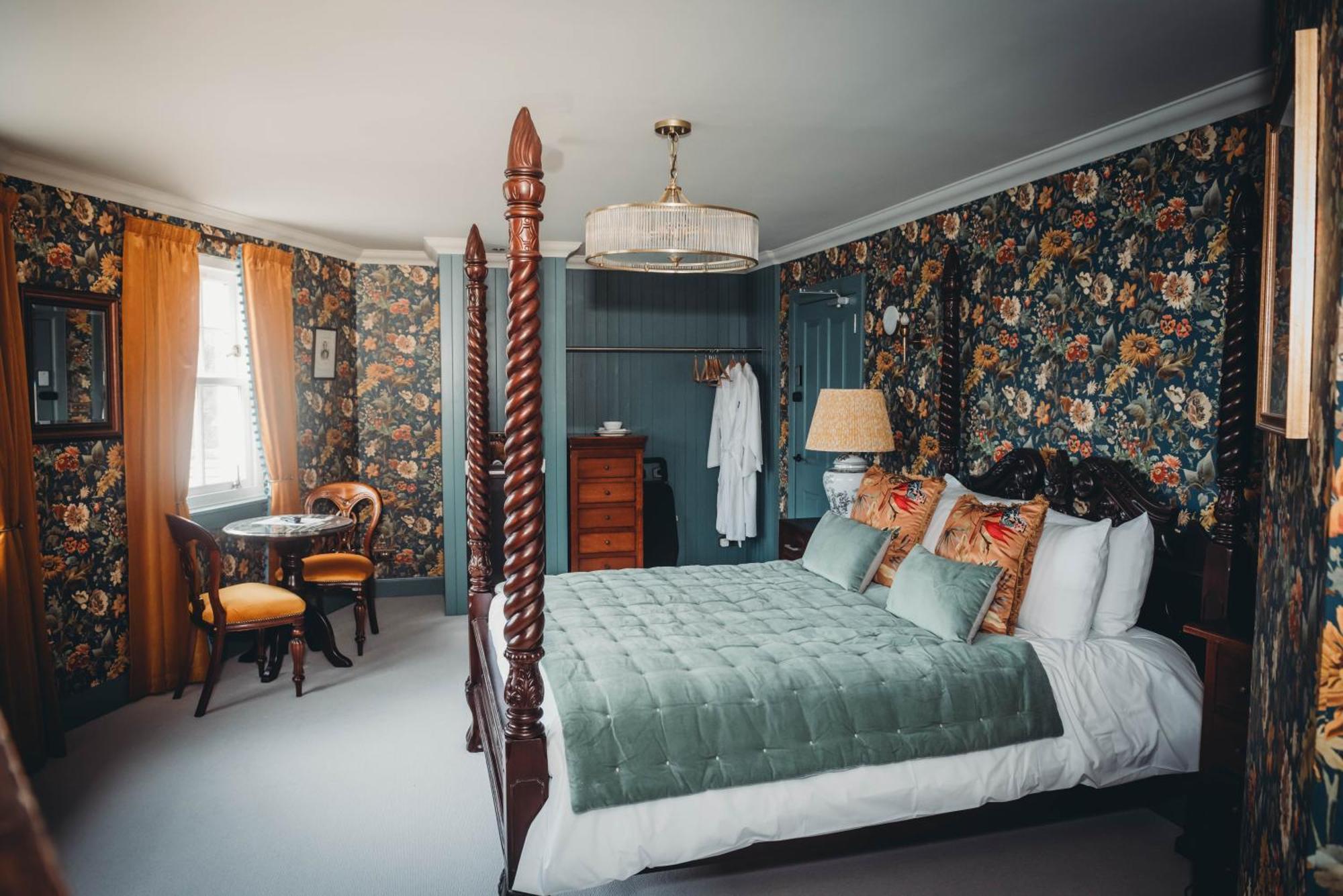Roslyn House Hotel Tobermory Ngoại thất bức ảnh